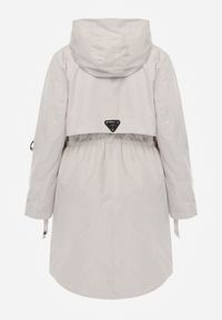 Renee - Beżowa Przejściowa Kurtka Parka z Rękawami z Możliwością Podpięcia Tinarae. Okazja: na spacer. Kolor: beżowy #2