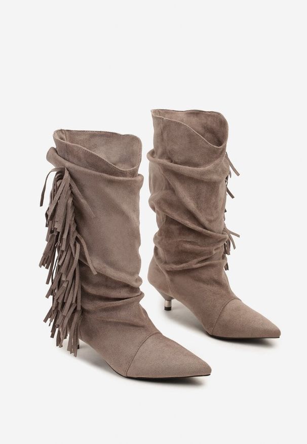 Born2be - Beżowe Botki na Obcasie Typu Kaczuszka z Marszczeniem i Frędzlami Latireia. Okazja: na co dzień. Kolor: beżowy. Materiał: jeans. Obcas: na obcasie. Styl: casual. Wysokość obcasa: średni