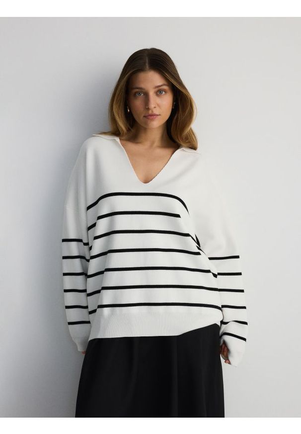 Reserved - Sweter oversize - złamana biel. Materiał: wiskoza, dzianina
