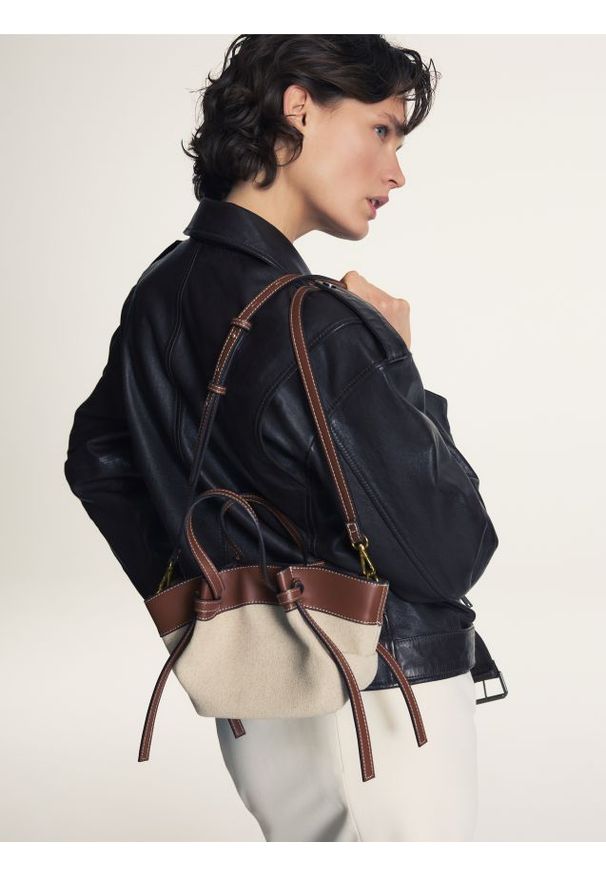 Reserved - Torebka na ramię - brązowy. Kolor: brązowy. Rodzaj torebki: na ramię