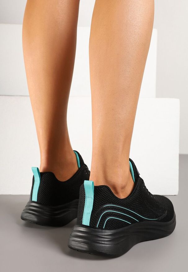 Renee - Czarno-Miętowe Buty Sportowe Sneakersy Zdobione Efektem Ombre Banelissa. Okazja: na co dzień. Kolor: czarny. Szerokość cholewki: normalna. Wzór: aplikacja. Sport: fitness