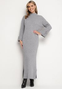 Born2be - Szara Sweterkowa Sukienka z Wiskozą i Wywiniętymi Rękawami Gebiga. Kolor: szary. Materiał: wiskoza. Sezon: zima. Styl: klasyczny #1