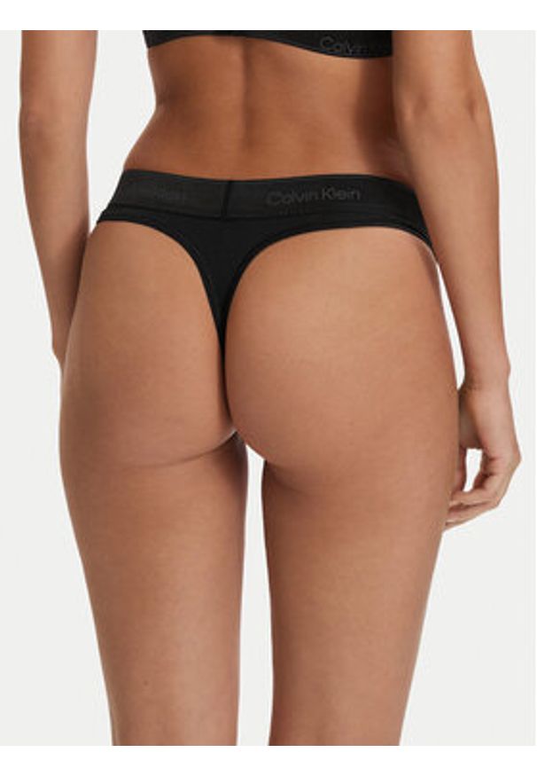 Calvin Klein Underwear Stringi LV00QF8826 Czarny. Kolor: czarny. Materiał: bawełna