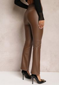 Renee - Brązowe Spodnie o Fasonie Dzwonów z Ekoskóry i z Gumką w Pasie Dawi. Okazja: na co dzień. Kolor: brązowy. Styl: casual