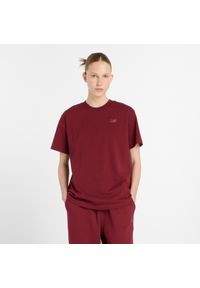 Koszulka damska New Balance WT41501MHB – bordowa. Kolor: czerwony. Materiał: bawełna. Długość rękawa: krótki rękaw. Długość: krótkie