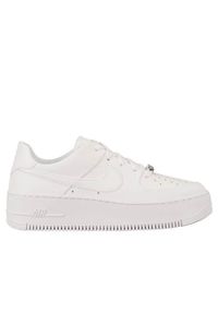 Buty do chodzenia damskie Nike W Air Force 1 Sage Low. Zapięcie: sznurówki. Kolor: biały, wielokolorowy. Materiał: materiał, skóra, syntetyk. Szerokość cholewki: normalna. Model: Nike Air Force. Sport: turystyka piesza