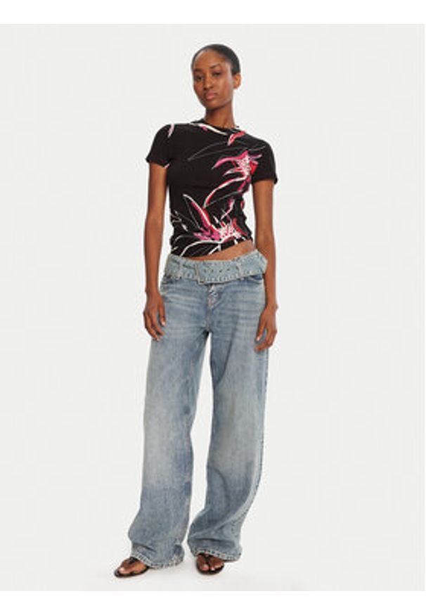 Desigual T-Shirt Lala 25WWTK16 Czarny Regular Fit. Kolor: czarny. Materiał: wiskoza