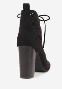 Renee - Czarne Ażurowe Botki Vices na Słupku Nimisa. Okazja: na spacer. Kolor: czarny. Materiał: jeans. Wzór: ażurowy. Sezon: wiosna. Obcas: na słupku. Styl: elegancki. Wysokość obcasa: średni #5
