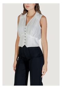 Morgan De Toi Bluzka 242-OPLI Biały Casual Fit. Okazja: na co dzień. Kolor: biały. Styl: casual