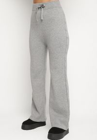 Born2be - Szary Dzianinowy Komplet z Wełną i Bawełną Sweter z Tłoczonym Wzorem i Spodnie Otivra. Kolor: szary. Materiał: dzianina, wełna, bawełna #7