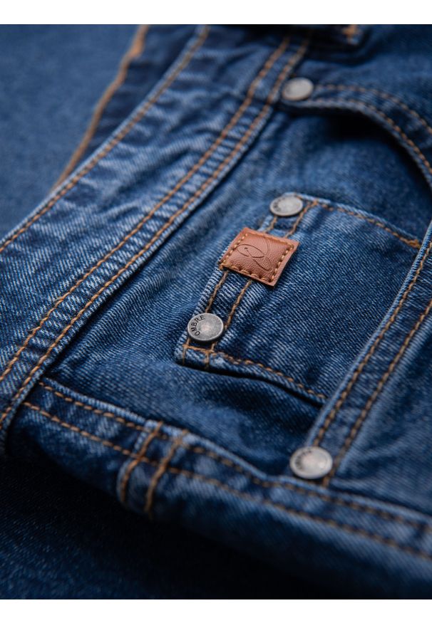 Ombre Clothing - Męskie denimowe szorty o klasycznym kroju – ciemnoniebieskie V3 OM-SRDS-0171 - XXL. Kolor: niebieski. Materiał: bawełna, jeans, skóra, elastan. Wzór: aplikacja. Sezon: lato. Styl: klasyczny
