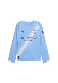 Puma - Młodzieżowa koszulka domowa z długim rękawem Manchester City 25/26 PUMA. Kolor: biały, wielokolorowy, niebieski. Długość rękawa: długi rękaw. Długość: długie. Wzór: aplikacja, paski
