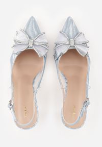Renee - Srebrne Szpilki VICES Slingback z Kokardą Cyrkoniami i Transparetną Wstawką Kalilise. Zapięcie: sprzączka. Kolor: srebrny. Materiał: satyna. Wzór: aplikacja. Obcas: na szpilce. Styl: elegancki #6