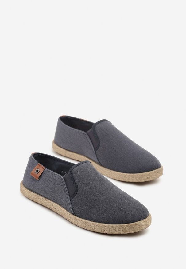 Born2be - Granatowe Wsuwane Trampki z Elastycznymi Wstawkami Lizealle. Okazja: na spotkanie biznesowe, na co dzień. Zapięcie: bez zapięcia. Kolor: niebieski. Styl: biznesowy, casual, elegancki
