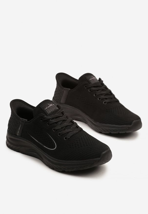 Born2be - Czarne Buty Sportowe Sneakersy Ozdobione Geometrycznym Motywem Odalissea. Okazja: na co dzień. Kolor: czarny. Wzór: aplikacja, geometria