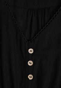 Renee - Czarna Sukienka z Lnem i Wiskozą o Rozkloszowanym Kroju z Ozdobnymi Guzikami Maitena. Okazja: na co dzień. Typ kołnierza: dekolt w kształcie V. Kolor: czarny. Materiał: wiskoza, len. Długość rękawa: długi rękaw. Typ sukienki: rozkloszowane. Styl: elegancki, casual #6