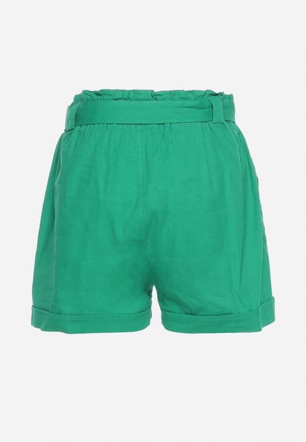Born2be - Zielone Szorty z Gumką w Pasie i Materiałowym Paskiem Filalilena. Okazja: na spacer, na co dzień. Kolor: zielony. Materiał: materiał. Sezon: lato. Styl: casual, elegancki