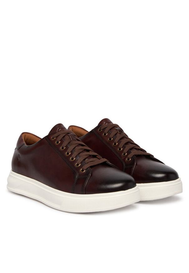 Clarks Sneakersy Goswell Tie 26186560 Brązowy. Kolor: brązowy. Materiał: skóra