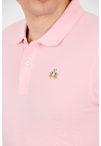 La Martina - LA MARTINA Różowy męski t-shirt z małym logo, Rozmiar XL. Typ kołnierza: polo. Kolor: różowy #7