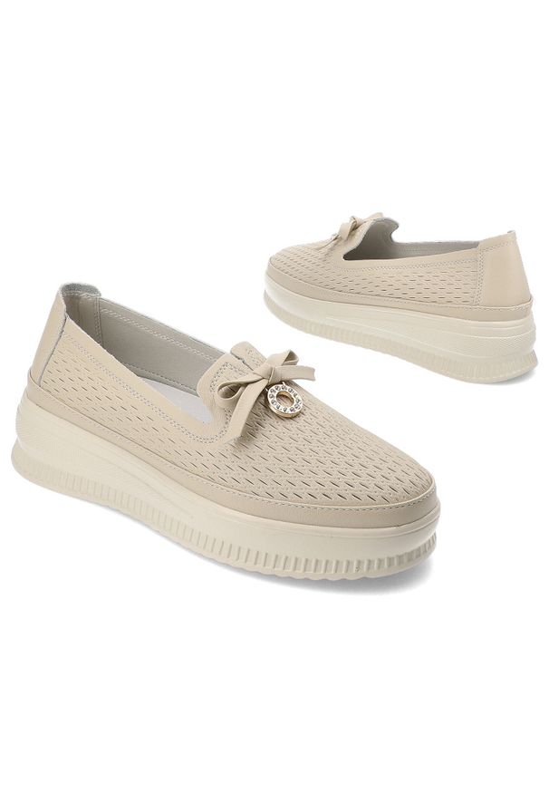 Beżowe Półbuty Damskie Venezia Stylowe Obuwie Damskie. Okazja: na co dzień. Kolor: beżowy. Materiał: skóra. Styl: elegancki