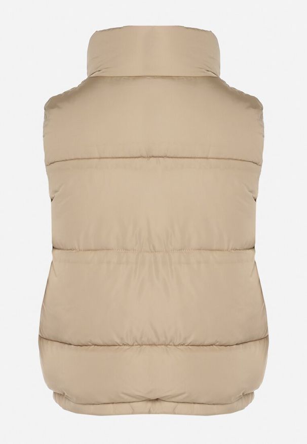 Born2be - Ciemnobeżowa Pikowana Kamizelka z Ozdobną Podszewką Olianela. Okazja: na co dzień, na spacer. Kolor: beżowy. Materiał: jeans. Wzór: aplikacja. Styl: casual, elegancki