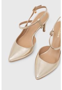 Wojas szpilki skórzane kolor złoty 3511358. Zapięcie: klamry. Kolor: złoty. Materiał: skóra. Obcas: na szpilce. Wysokość obcasa: średni #5