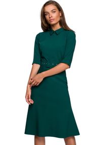 Stylove - Elegancka sukienka koszulowa z kołnierzykiem i paskiem w talii zielona. Okazja: do pracy, na spotkanie biznesowe. Kolor: zielony. Typ sukienki: koszulowe. Styl: elegancki #1