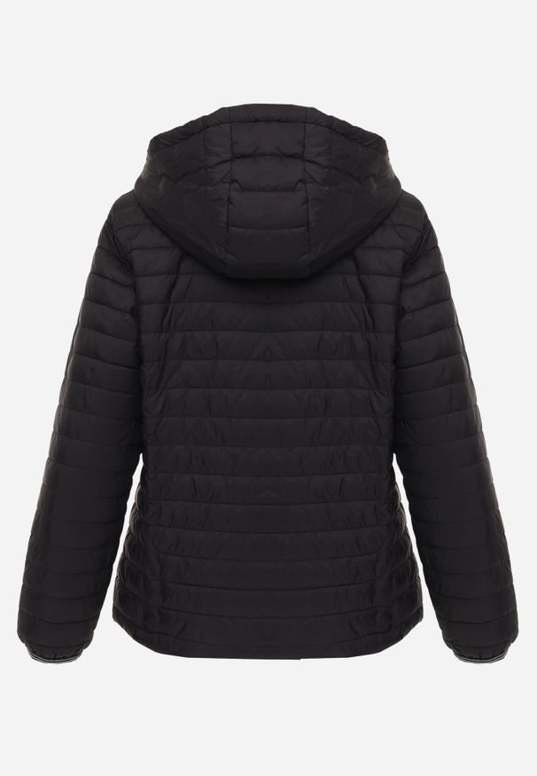 Born2be - Czarna Dwustronna Kurtka Pikowana z Kapturem Zidila. Okazja: na spacer, na co dzień. Typ kołnierza: kaptur. Kolekcja: plus size. Kolor: czarny. Materiał: jeans. Wzór: geometria. Styl: casual, sportowy