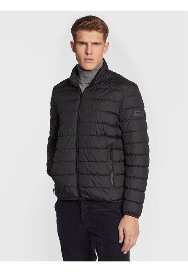 Marc O'Polo Kurtka przejściowa B21 0960 70188 Czarny Regular Fit. Typ kołnierza: polo. Kolor: czarny. Materiał: syntetyk