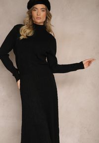 Renee - Czarny Dzianinowy Komplet w Tłoczony Wzór Sweter z Półgolfem i Rozkloszowana Spódnica Evaldira. Kolor: czarny. Materiał: dzianina. Wzór: aplikacja #3