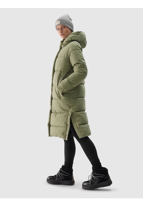 4f - 4F Długi płaszcz puchowy z syntetycznym wypełnieniem damski - khaki XS. Okazja: na co dzień. Kolor: oliwkowy, wielokolorowy, brązowy. Materiał: syntetyk, puch. Długość: długie. Wzór: gładki. Sezon: zima. Styl: klasyczny, casual, sportowy