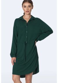 Sukienki.shop - Sukienka koszulowa szmizjerka z wiązaniem butelkowa zieleń. Okazja: na co dzień, do pracy. Materiał: wiskoza. Typ sukienki: szmizjerki, koszulowe. Styl: casual #1