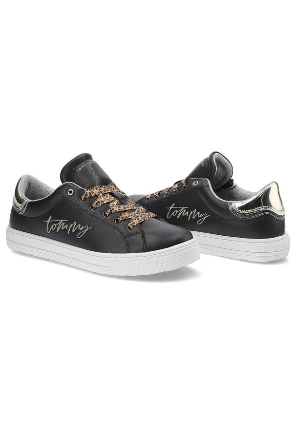 Sneakersy TOMMY HILFIGER T3A4-31164-1242X208 Black/Platinum X208. Materiał: skóra ekologiczna, materiał. Szerokość cholewki: normalna. Wzór: motyw zwierzęcy. Obcas: na płaskiej podeszwie