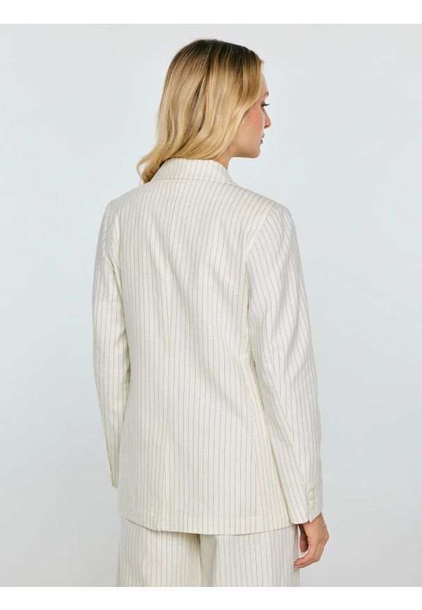 Big-Star - Marynarka damska lniana w prążek kremowa Kinnia 102. Kolor: kremowy. Materiał: len. Wzór: prążki