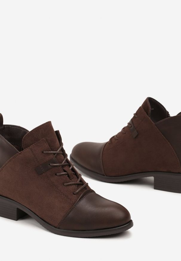 Born2be - Brązowe Płaskie Botki z Kontrastowymi Elementami i Sznurowaniem Lorian. Okazja: na co dzień, na spacer. Zapięcie: sznurówki. Kolor: brązowy. Materiał: jeans. Styl: casual, elegancki, klasyczny