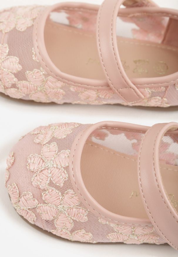 Born2be - Różowe Siateczkowe Balerinki z Paskiem na Rzep i Haftowanymi Kwiatkami Nasella. Okazja: na uczelnię. Zapięcie: rzepy. Kolor: różowy. Wzór: haft, kwiaty