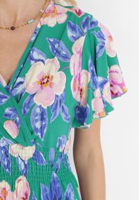 Born2be - Zielona Sukienka Maxi z Kopertowym Dekoltem i Gumkami w Pasie Kelsi. Typ kołnierza: dekolt kopertowy. Kolor: zielony. Długość rękawa: krótki rękaw. Sezon: wiosna, lato. Typ sukienki: kopertowe. Długość: maxi #4