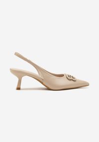 Renee - Ciemnobeżowe Sandały Vices na Kaczuszce Typu Slingback Ozdobione Metaliczną Aplikacją Lilarunea. Okazja: na co dzień. Kolor: beżowy. Materiał: jeans. Wzór: aplikacja. Sezon: lato. Obcas: na szpilce. Styl: elegancki, casual #5