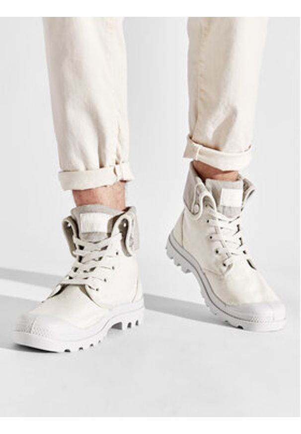 Palladium Trapery Baggy 02353-095-M Szary. Kolor: szary. Materiał: materiał