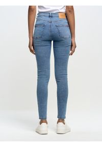 Big-Star - Spodnie jeans damskie zwężane Adela 240. Okazja: na co dzień. Kolor: niebieski. Styl: casual, sportowy #6