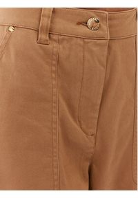 MICHAEL Michael Kors Spodnie materiałowe MF330GY3X6 Brązowy Relaxed Fit. Kolor: brązowy. Materiał: bawełna #4