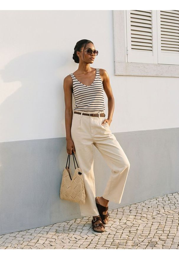 Sinsay - Swetrowy top w paski z wiskozą - wielobarwny. Materiał: wiskoza. Wzór: paski