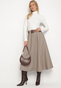 Born2be - Beżowa Rozkloszowana Spódnica z Wiskozą Zdobiona Paskiem z Klamrą Tinevia. Okazja: na co dzień, do pracy. Kolor: beżowy. Materiał: wiskoza. Wzór: aplikacja. Styl: casual, elegancki, klasyczny #6