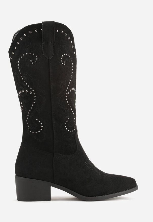 Renee - Czarne Kozaki Kowbojki na Słupku z Nitami i Haftem przy Cholewce Nuvitta. Wysokość cholewki: przed kolano. Kolor: czarny. Materiał: zamsz. Szerokość cholewki: normalna. Wzór: haft. Obcas: na słupku. Styl: boho