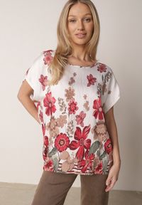 Born2be - Czerwona Wiskozowa Bluzka w Kwiaty Talina. Okazja: na co dzień. Kolekcja: plus size. Kolor: czerwony. Materiał: wiskoza. Długość: krótkie. Wzór: kwiaty. Sezon: lato. Styl: casual, klasyczny #2