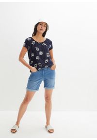 bonprix - "Shirt z dekoltem ""carmen"" i nadrukiem, z bawełny organicznej". Typ kołnierza: typu carmen. Kolor: niebieski. Materiał: bawełna. Wzór: nadruk #3