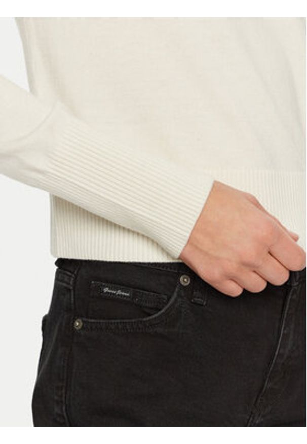 Guess Jeans Golf W4BR15 Z3HO2 Écru Regular Fit. Typ kołnierza: golf. Materiał: syntetyk