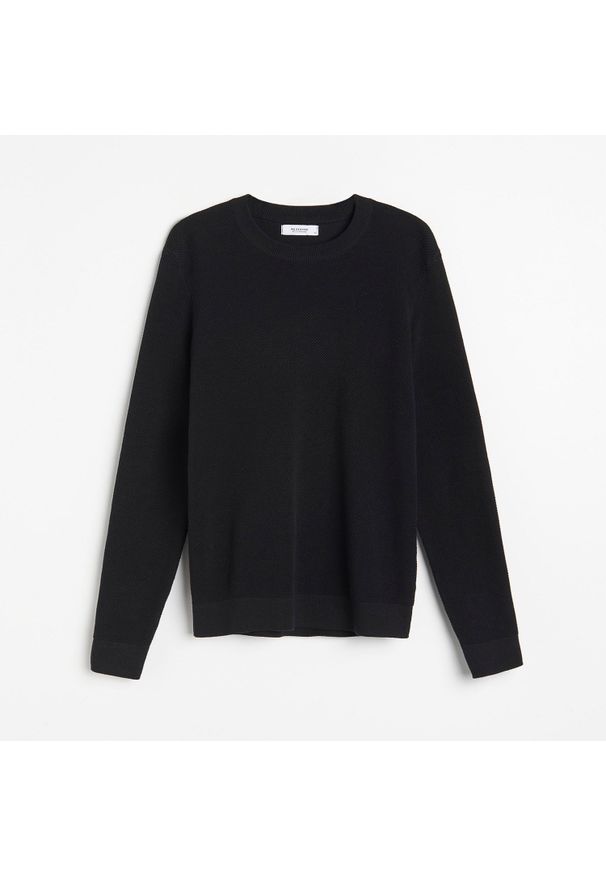 Reserved - Melanżowy sweter basic - Czarny. Kolor: czarny. Wzór: melanż