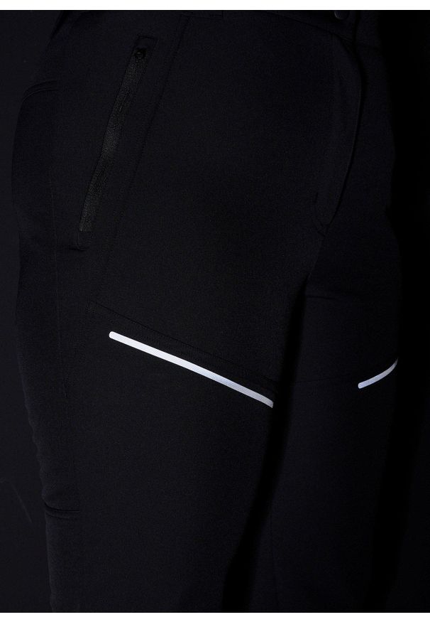 bonprix - Funkcjonalne spodnie softshellowe ze strechem, hydrofobowe. Okazja: na co dzień. Kolor: czarny. Materiał: softshell. Styl: casual