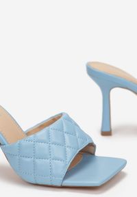 Renee - Jasnoniebieskie Klapki Pronolea. Nosek buta: otwarty. Kolor: niebieski. Wzór: jednolity, aplikacja. Styl: elegancki #3